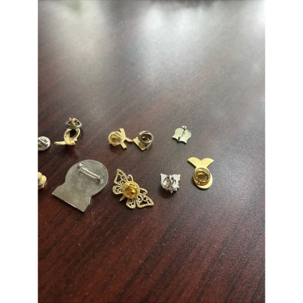 Lot Of 10 Random Mixed Lapel Hat Pins‎ A9